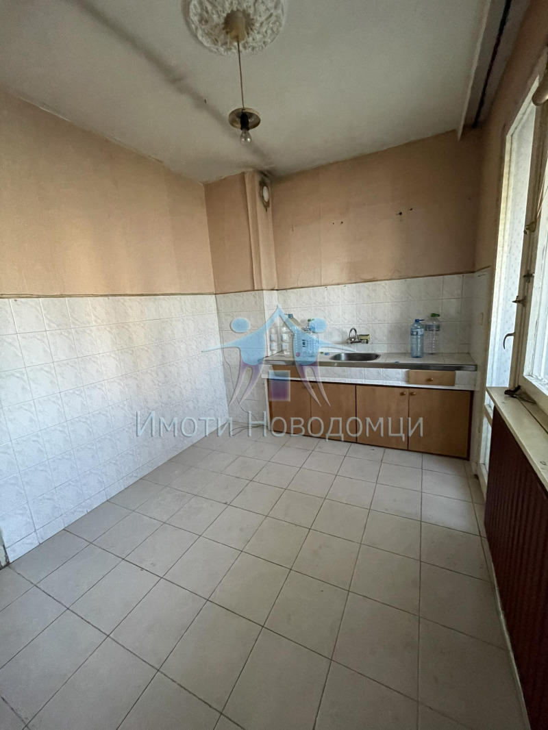 Продава  2-стаен град Шумен , Боян Българанов 2 , 65 кв.м | 22141251