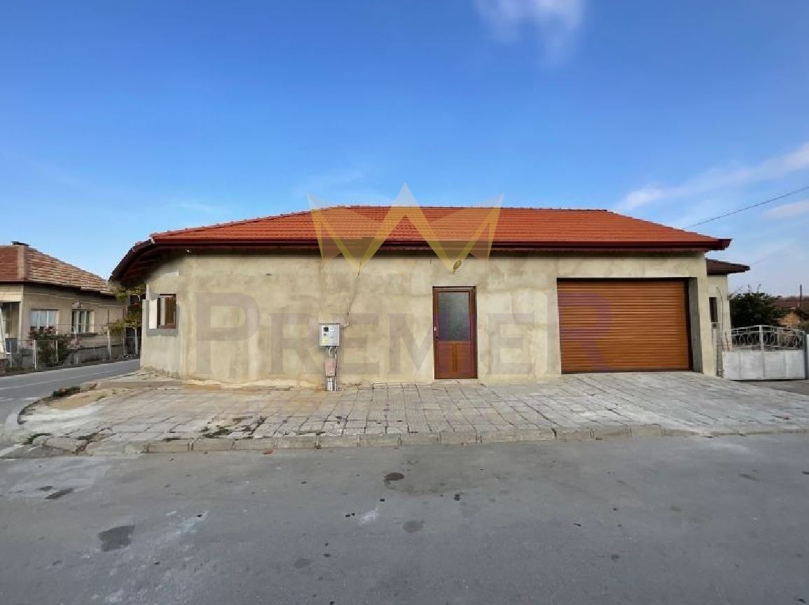 Продава КЪЩА, гр. Генерал Тошево, област Добрич, снимка 2 - Къщи - 40519980