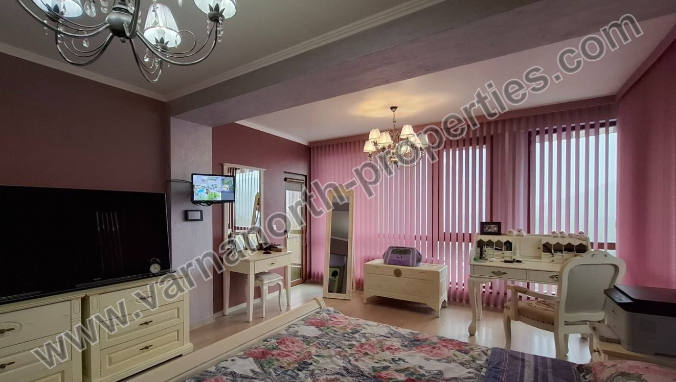 Продава КЪЩА, гр. Балчик, област Добрич, снимка 8 - Къщи - 55703964