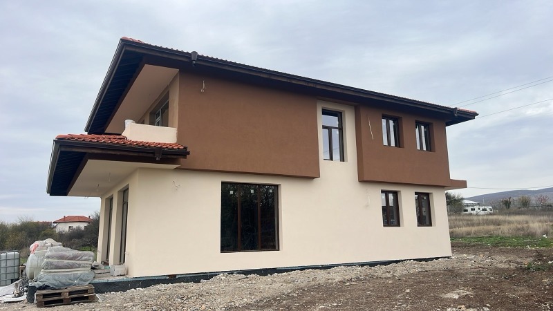 Продава КЪЩА в област София, гр. Костинброд - 220 кв.м / 360 000 € » 704 098.80 лв., ИНВЕСТИЦИИ В ИМОТИ