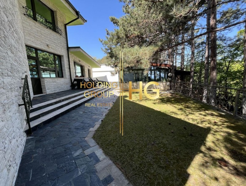 Продава КЪЩА в град Варна, м-т Долна Трака - 442 кв.м / 650 000 € » 1 271 289.50 лв., ХОЛДИНГ ГРУП