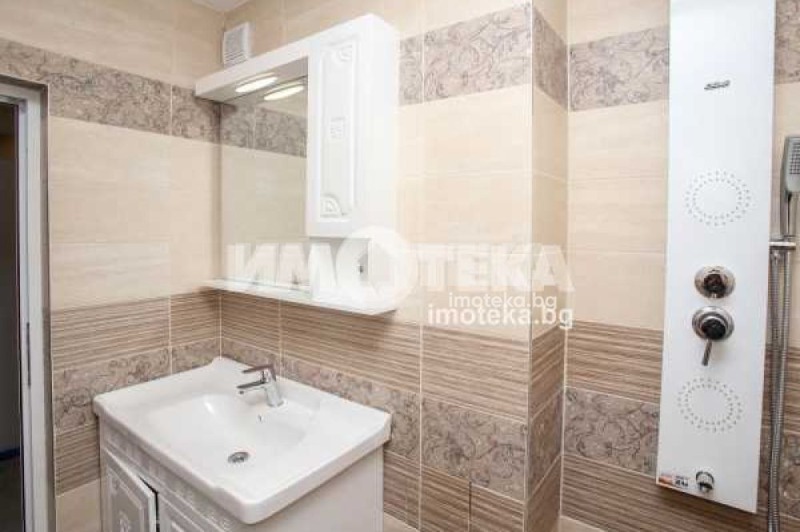 Продава 3-СТАЕН, гр. София, Света Троица, снимка 9 - Aпартаменти - 49301403