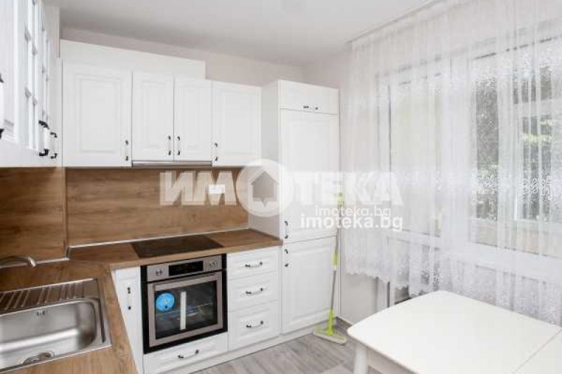 Продава 3-СТАЕН, гр. София, Света Троица, снимка 5 - Aпартаменти - 49301403