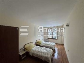 2 slaapkamers k.k. Pamporovo, regio Smoljan 7