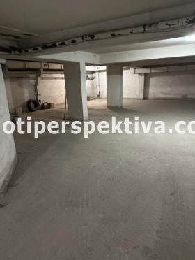Myytävänä Parkkipaikka