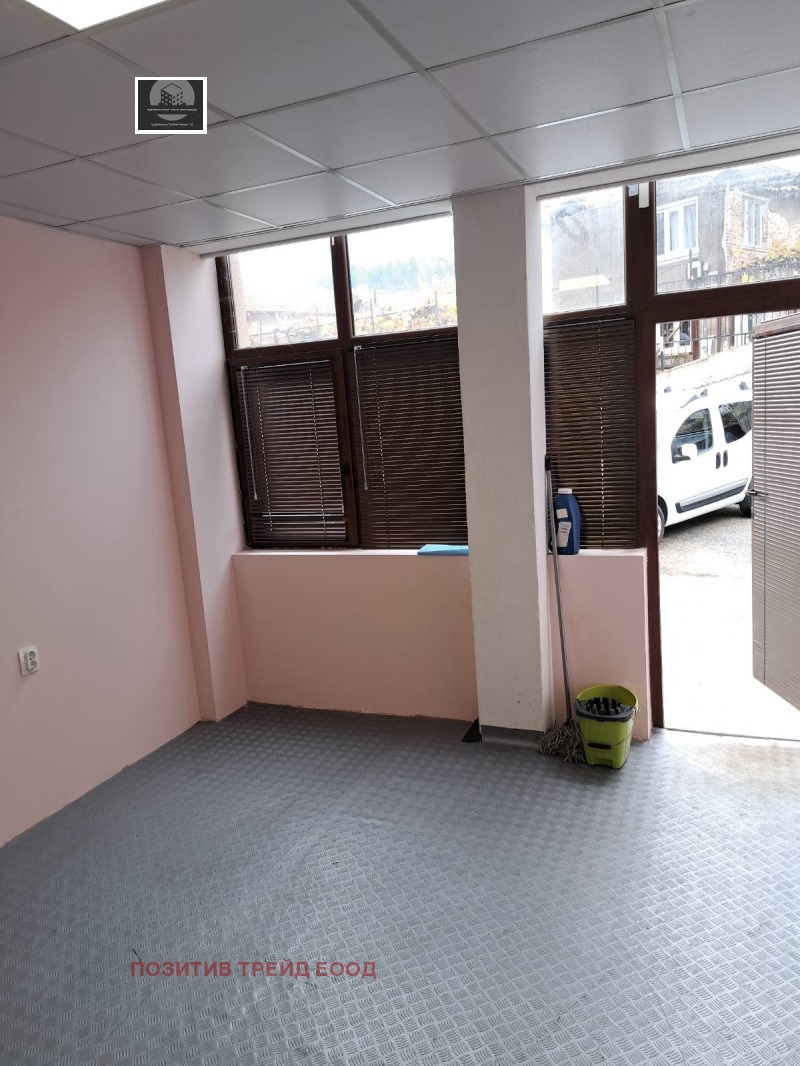 Продава МАГАЗИН, гр. Дупница, област Кюстендил, снимка 5 - Магазини - 53433055