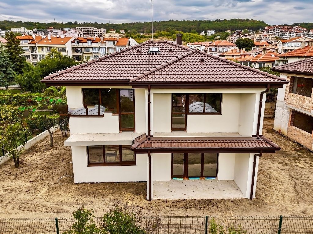 Продава КЪЩА, гр. Варна, Виница