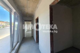 3+ bedroom Vazrazhdane 2, Varna 3