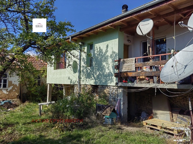 Продава КЪЩА, с. Кошарево, област Перник