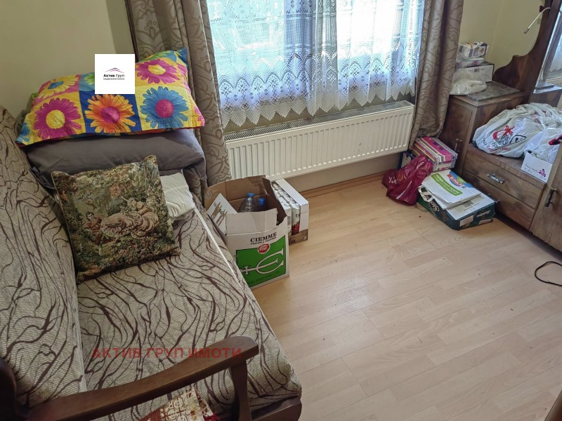 Продава КЪЩА, с. Кошарево, област Перник, снимка 11 - Къщи - 52165868