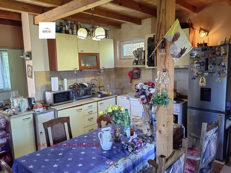 Продава КЪЩА, с. Кошарево, област Перник, снимка 5 - Къщи - 52165868