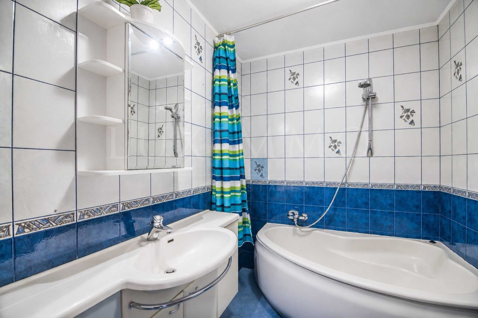 Продава 4-СТАЕН, гр. София, Лозенец, снимка 15 - Апартаменти - 55218109