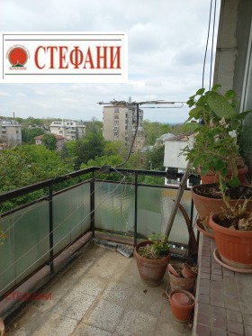 Продава 3-стаен град Русе Възраждане - [1] 