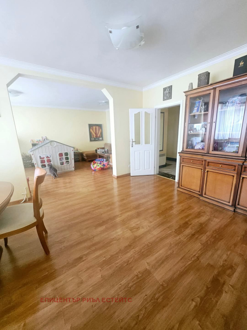 Na prodej  3 ložnice Sofia , Ljulin 6 , 140 m2 | 76205515 - obraz [3]