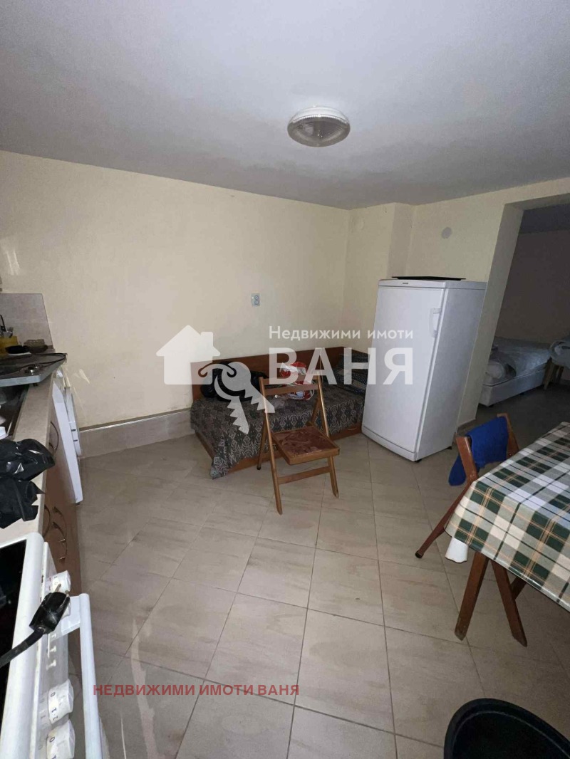 Продава ЕТАЖ ОТ КЪЩА, гр. Карлово, област Пловдив, снимка 5 - Етаж от къща - 52805555