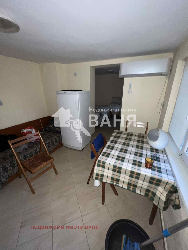 Продава ЕТАЖ ОТ КЪЩА, гр. Карлово, област Пловдив, снимка 6 - Етаж от къща - 52805555