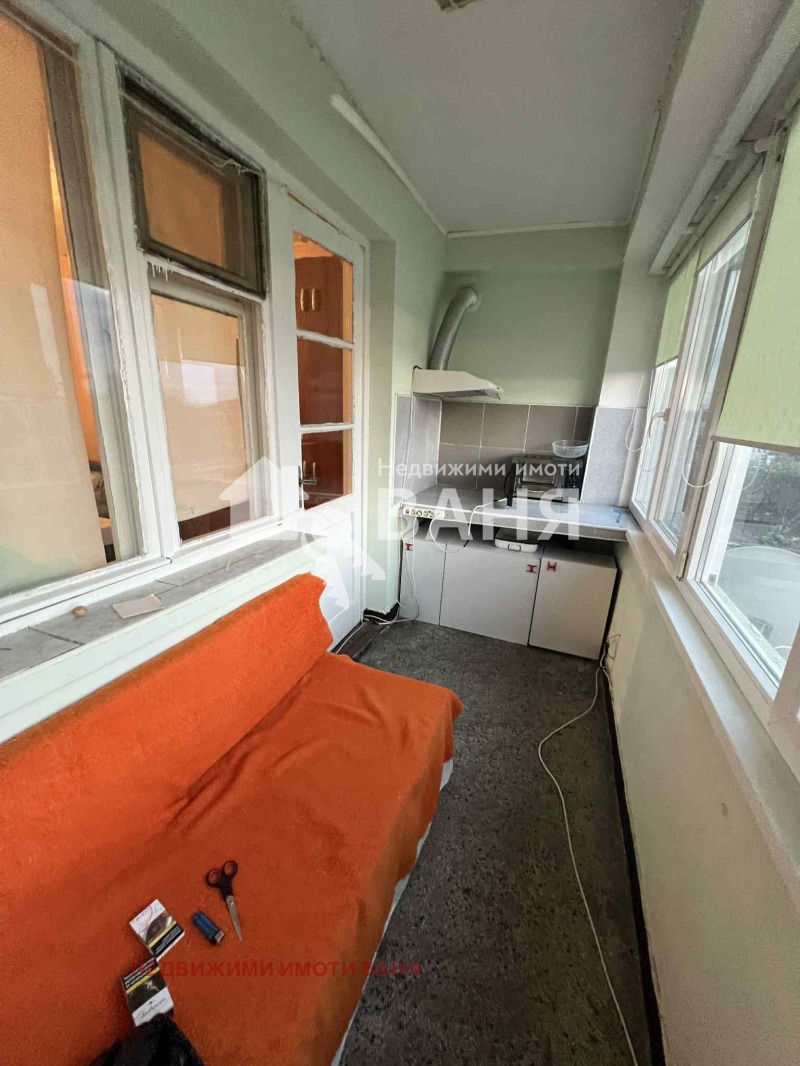 Продава ЕТАЖ ОТ КЪЩА, гр. Карлово, област Пловдив, снимка 9 - Етаж от къща - 52805555