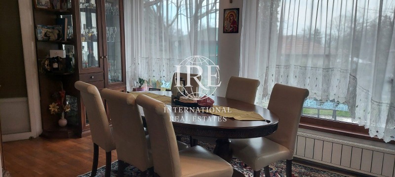 Продава КЪЩА, гр. Варна, Аспарухово, снимка 2 - Къщи - 53200358