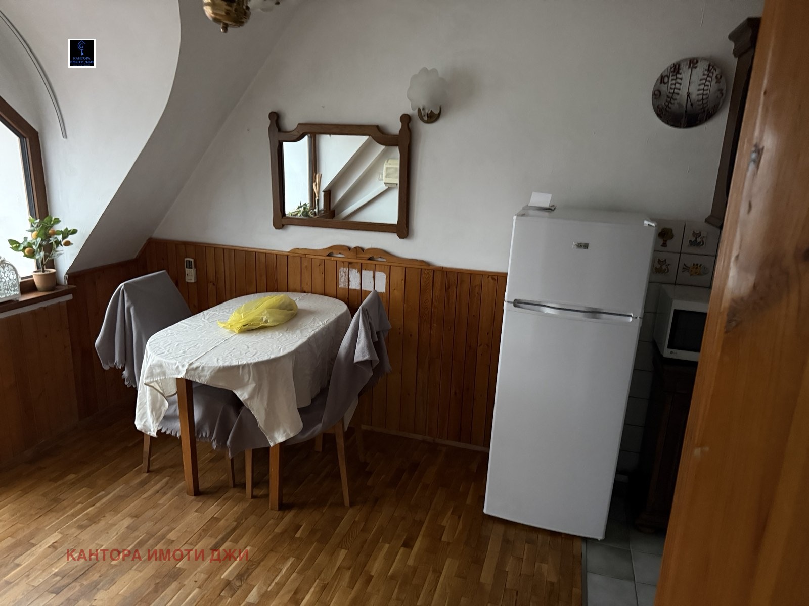 Продава 2-СТАЕН, гр. София, Център