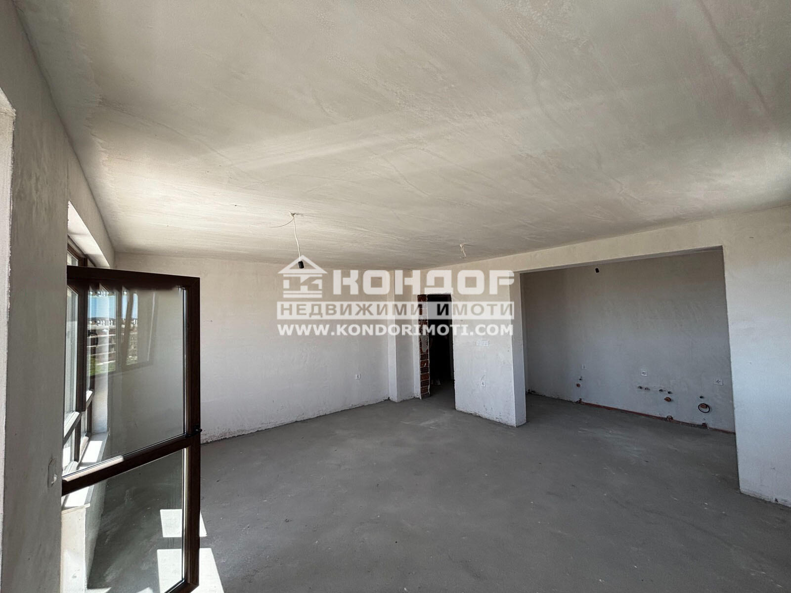Продава МНОГОСТАЕН, гр. Пловдив, Остромила, снимка 3 - Апартаменти - 54593378