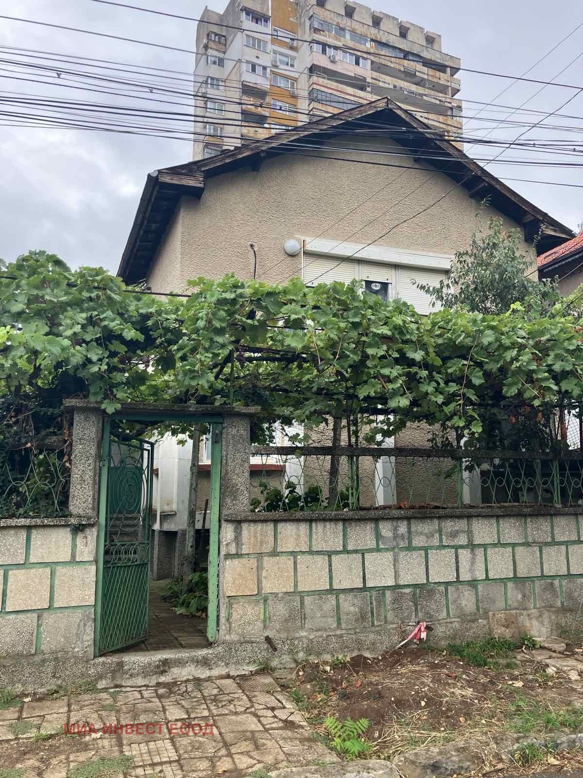 Продава КЪЩА, гр. Враца, Самуил, снимка 2 - Къщи - 51767312