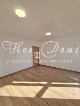 1 Schlafzimmer Mladost 2, Warna