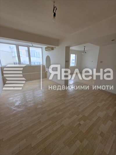 Продава 4-СТАЕН, гр. Варна, Победа, снимка 2 - Апартаменти - 53127908
