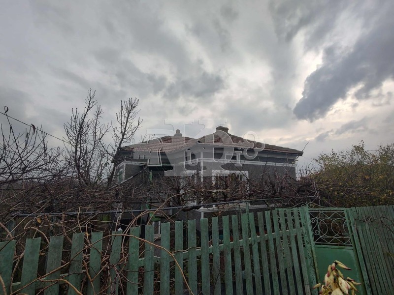 Продава КЪЩА, с. Полковник Иваново, област Добрич, снимка 12 - Къщи - 52342086