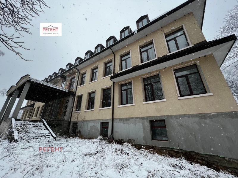 Продава ХОТЕЛ в град Габрово, Лисец - 1704 кв.м / 290 000 € » 567 190.70 лв., РЕГЕНТ