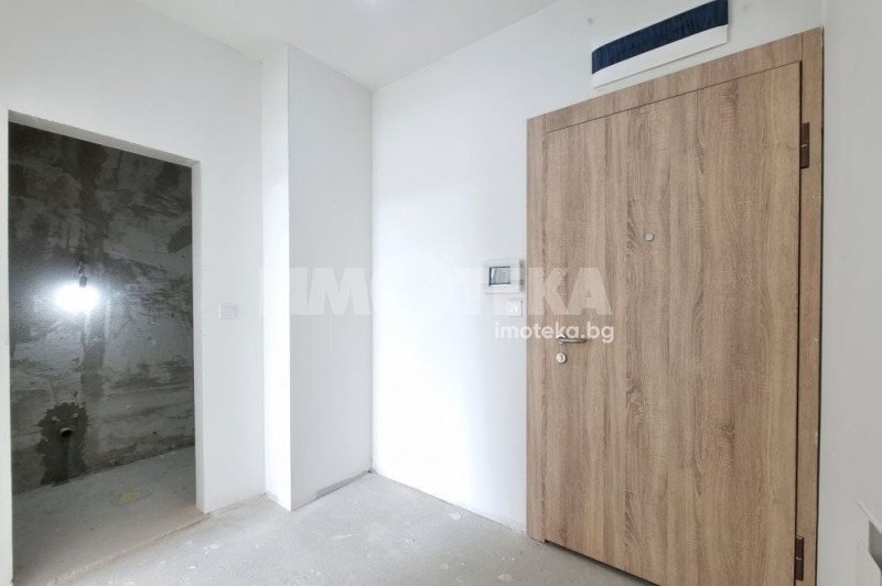Myytävänä  2 makuuhuonetta Sofia , Hladilnika , 130 neliömetriä | 62114293 - kuva [6]