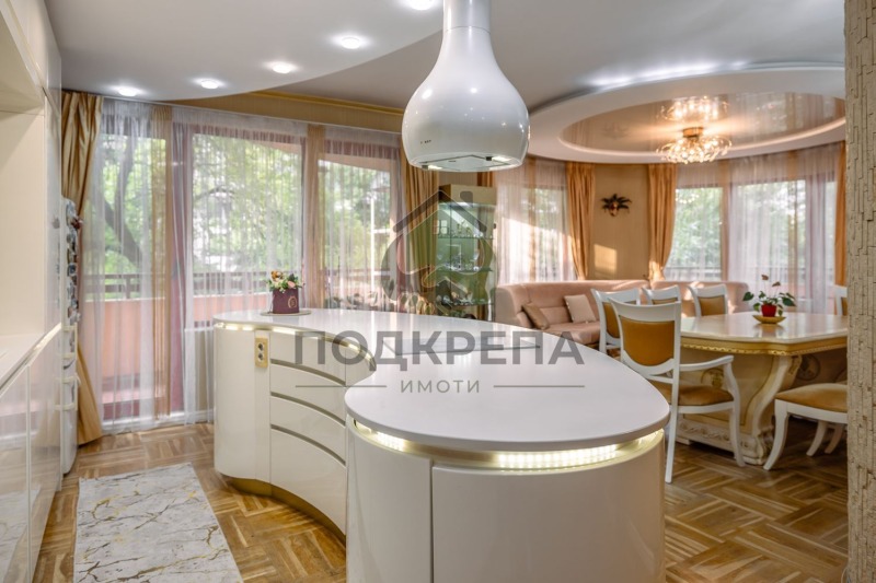 Na sprzedaż  3 sypialnie Plowdiw , Karszijaka , 155 mkw | 65107476 - obraz [5]