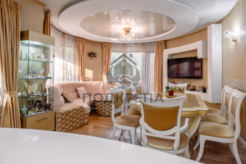 Na sprzedaż  3 sypialnie Plowdiw , Karszijaka , 155 mkw | 65107476 - obraz [3]