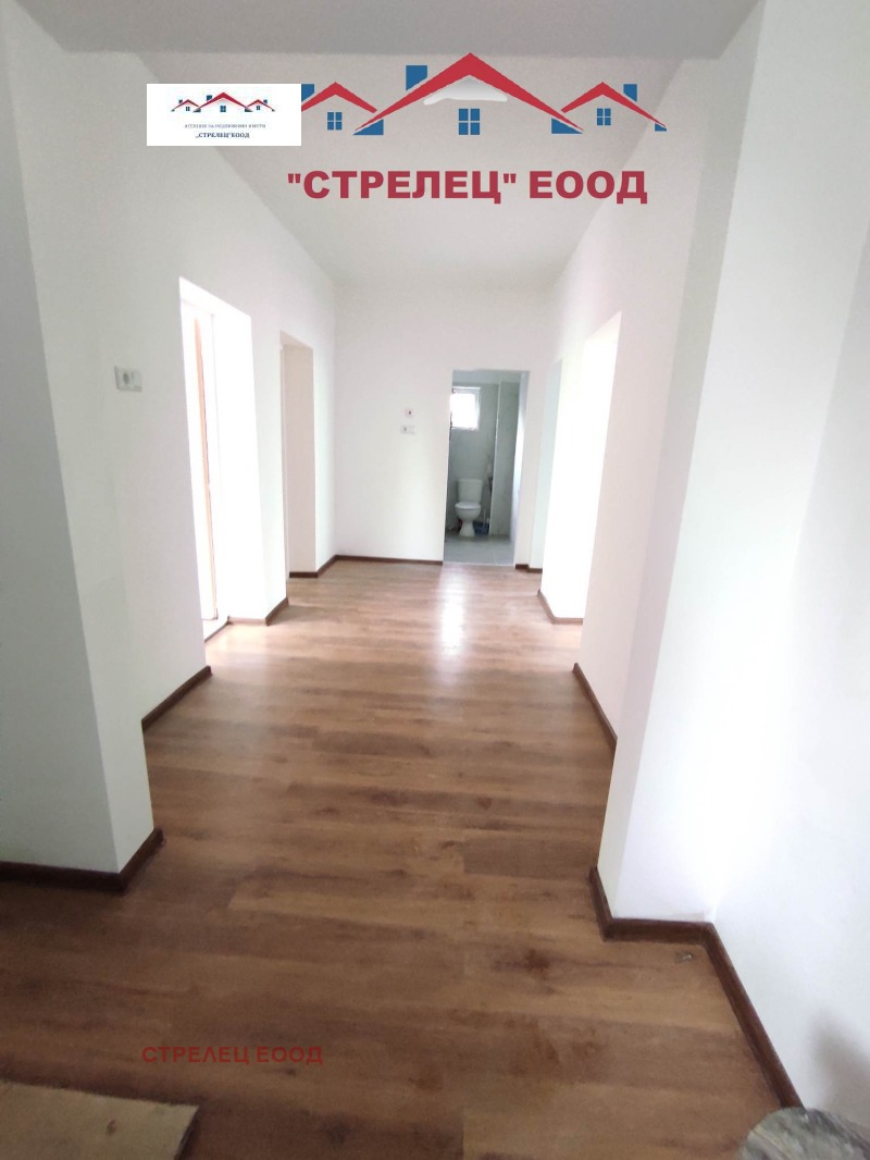 Продава КЪЩА, гр. Добрич, Балик, снимка 1 - Къщи - 48156336