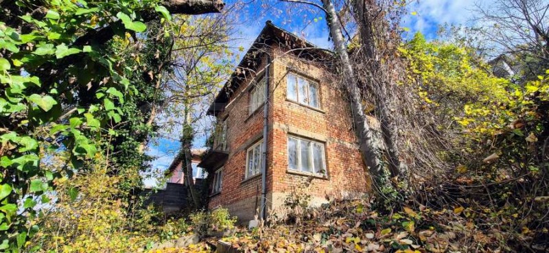 Продава КЪЩА, град Габрово, Център • 51000 € / 99747.33 лв. • 86228494 1