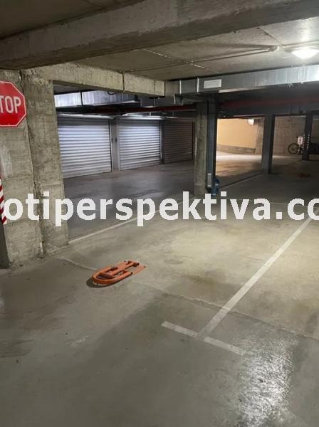 Till salu  Гараж, Паркомясто Plovdiv , Karsjijaka , 15 kvm | 39467743