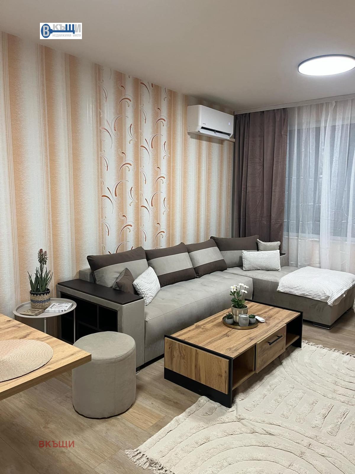 Продава 3-СТАЕН, гр. Велико Търново, Колю Фичето, снимка 3 - Апартаменти - 54852641