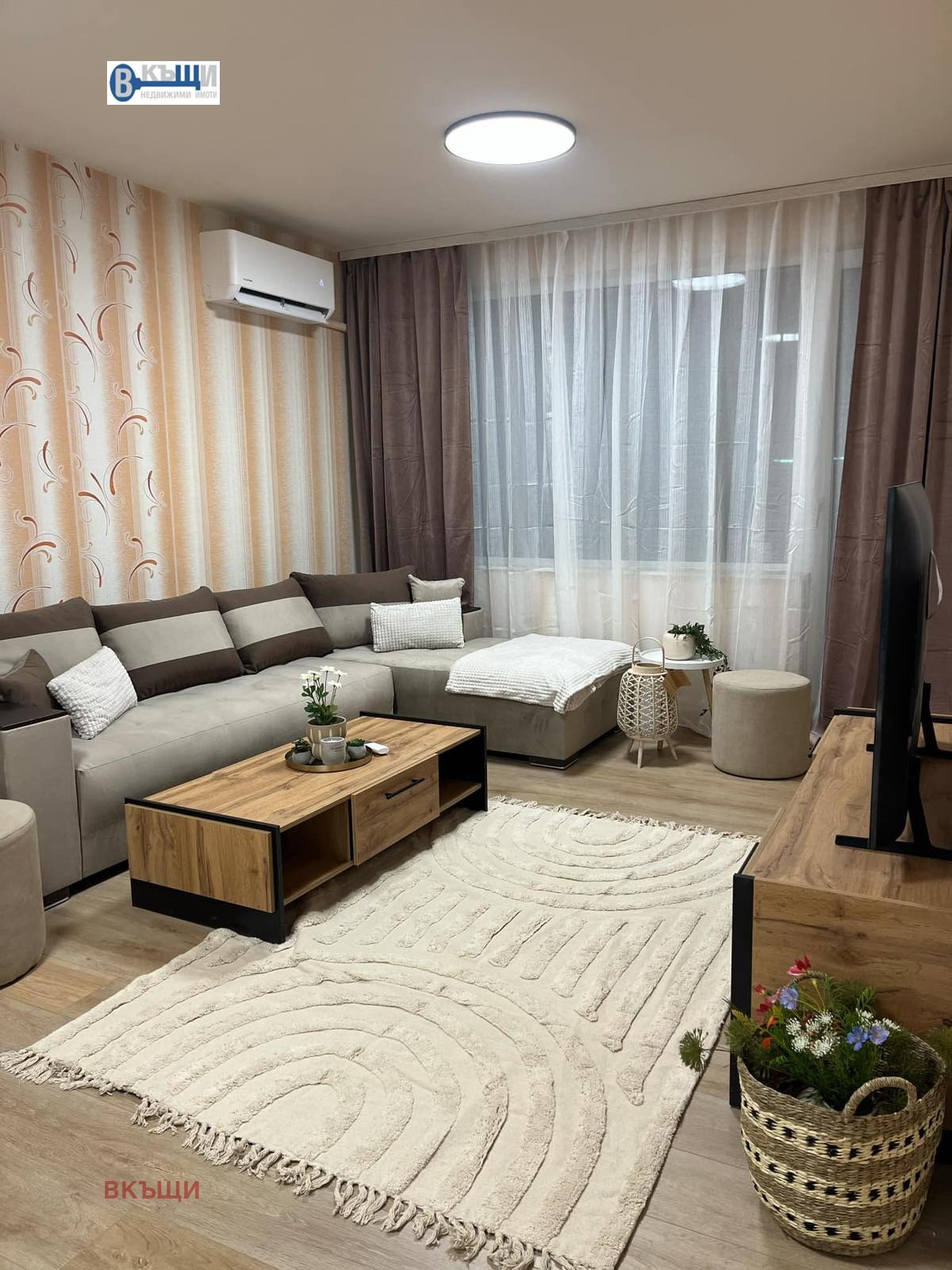 Продава 3-СТАЕН, гр. Велико Търново, Колю Фичето, снимка 2 - Апартаменти - 54852641