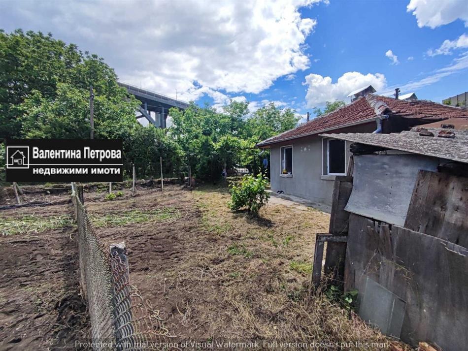 Продава КЪЩА, гр. Русе, Новата махала, снимка 4 - Къщи - 50006335