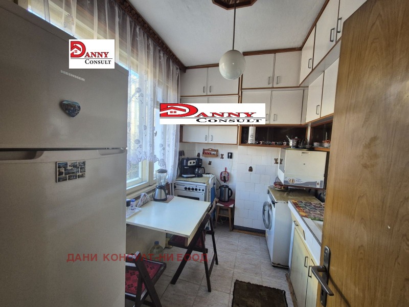 Продава 3-СТАЕН, гр. Велико Търново, Център, снимка 2 - Апартаменти - 52376745