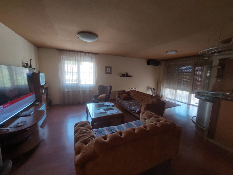 À vendre  3 chambres Veliko Tarnovo , Tsentar , 184 m² | 39719991 - image [2]