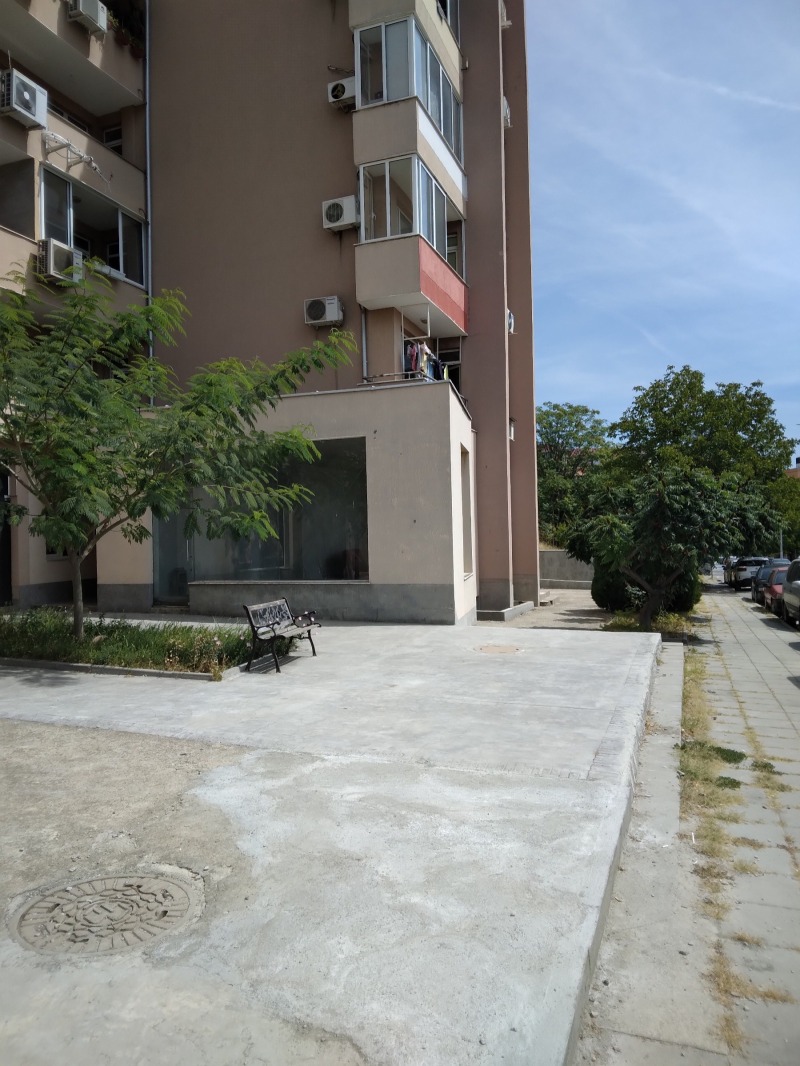 Продава МАГАЗИН в град Плевен, Дружба 2 - 223 кв.м / 100 000 € » 195 583.00 лв., РИК-ОМ ЕООД