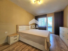 1 chambre Chirok tsentar, Rouse 6