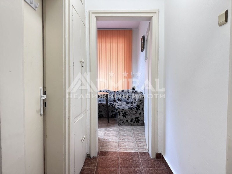 Продава 2-СТАЕН, гр. Бургас, Център, снимка 5 - Апартаменти - 53390705