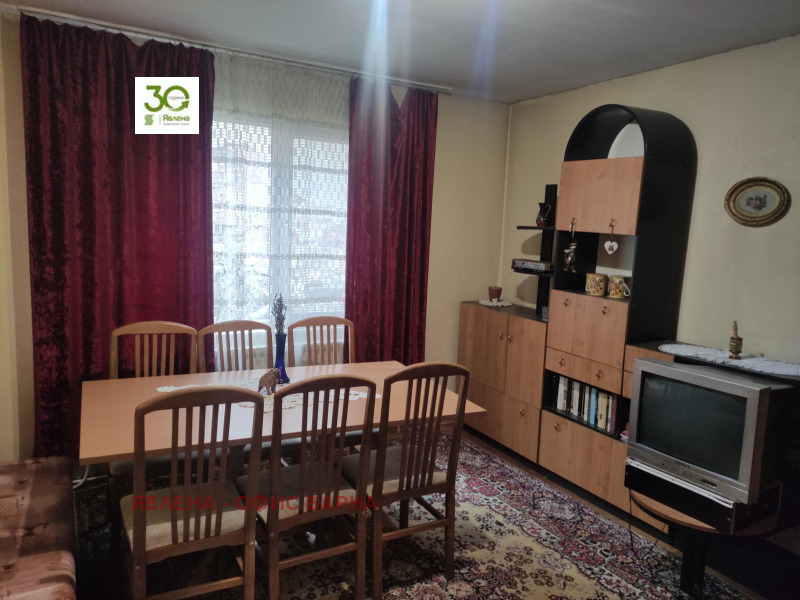 Продава КЪЩА, гр. Добрич, Център, снимка 2 - Къщи - 48328438