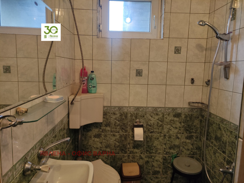 Продава КЪЩА, гр. Добрич, Център, снимка 4 - Къщи - 48328438