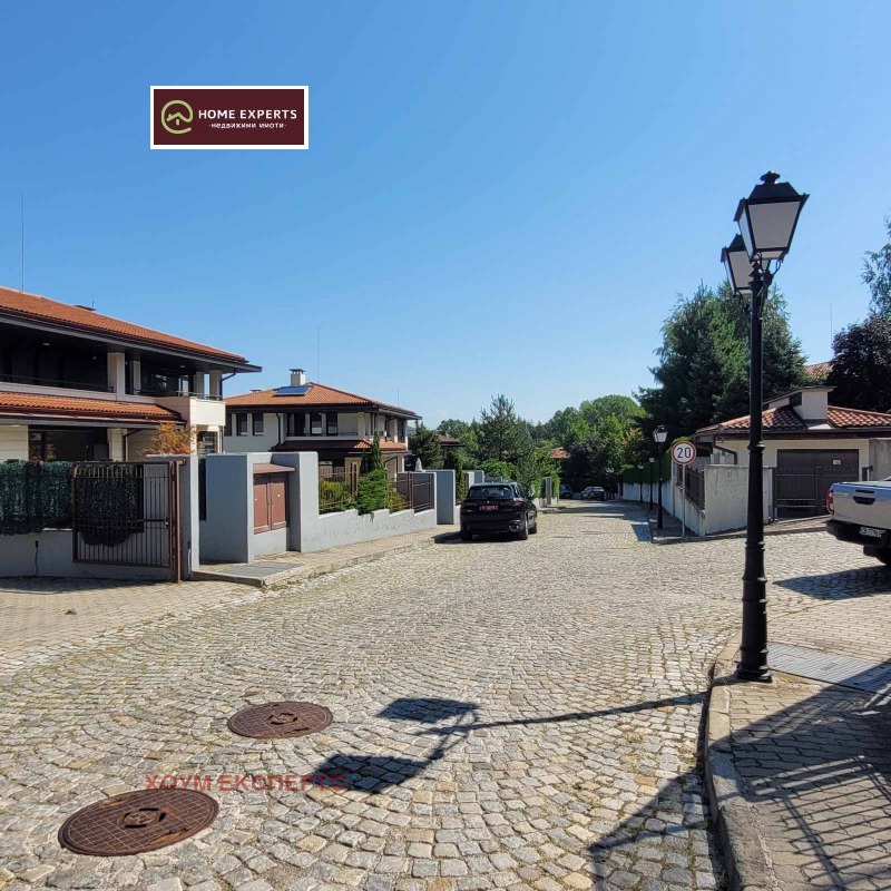 Till salu  Hus Sofia , m-t Kambanite , 576 kvm | 53536930