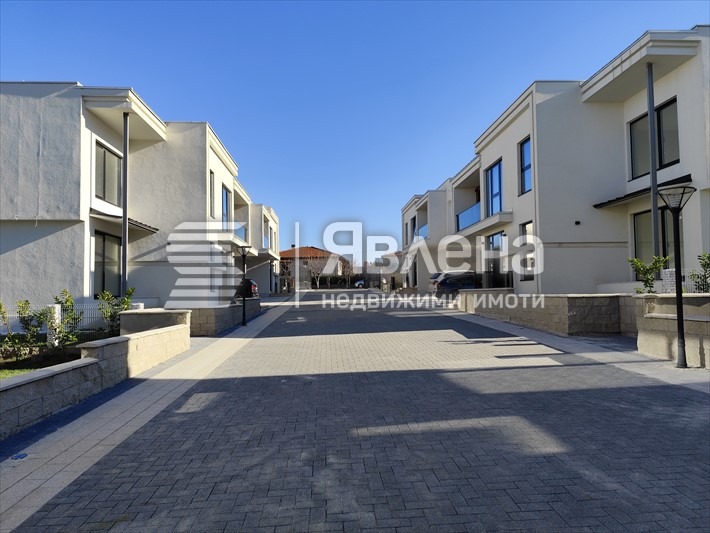 Продава КЪЩА, с. Марково, област Пловдив, снимка 8 - Къщи - 52498097