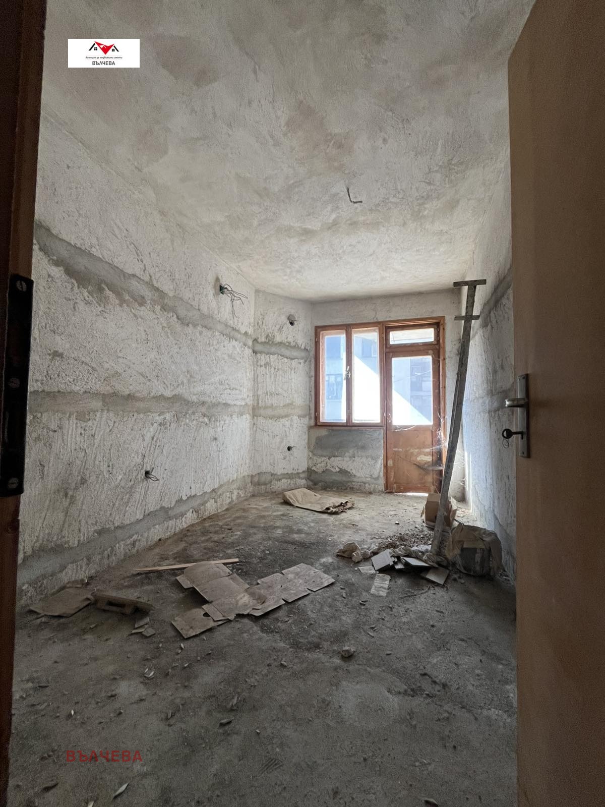 Продава МНОГОСТАЕН, гр. Хисаря, област Пловдив, снимка 4 - Апартаменти - 53828846