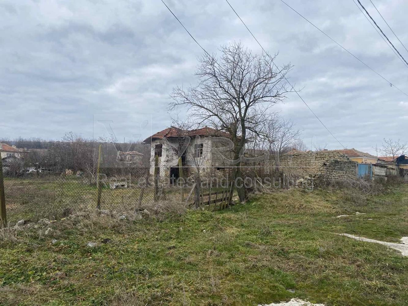 Продава КЪЩА, с. Манастир, област Варна, снимка 2 - Къщи - 48796460