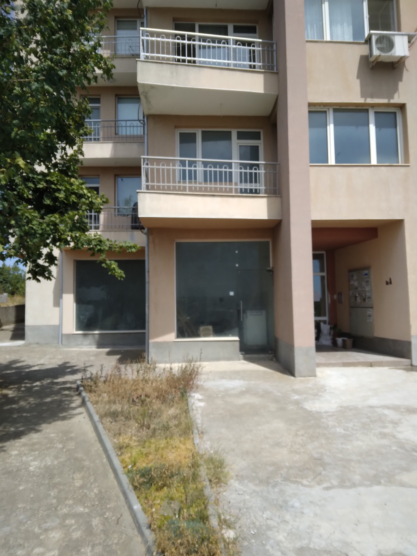 Продава МАГАЗИН, гр. Плевен, Дружба 2, снимка 2 - Магазини - 51261061